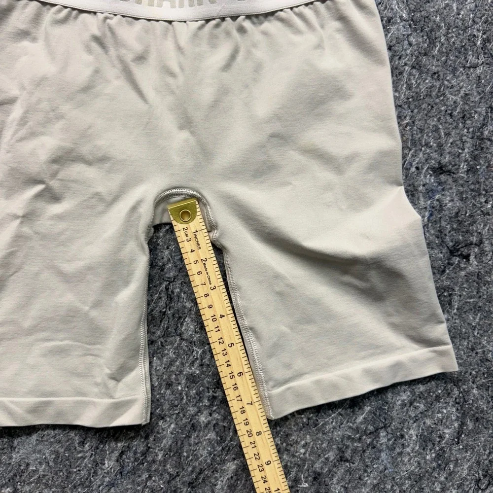 Gymshark Flex Cycling Shorts Beige High Waisted Biker Shorts GLSH4279 Mens M